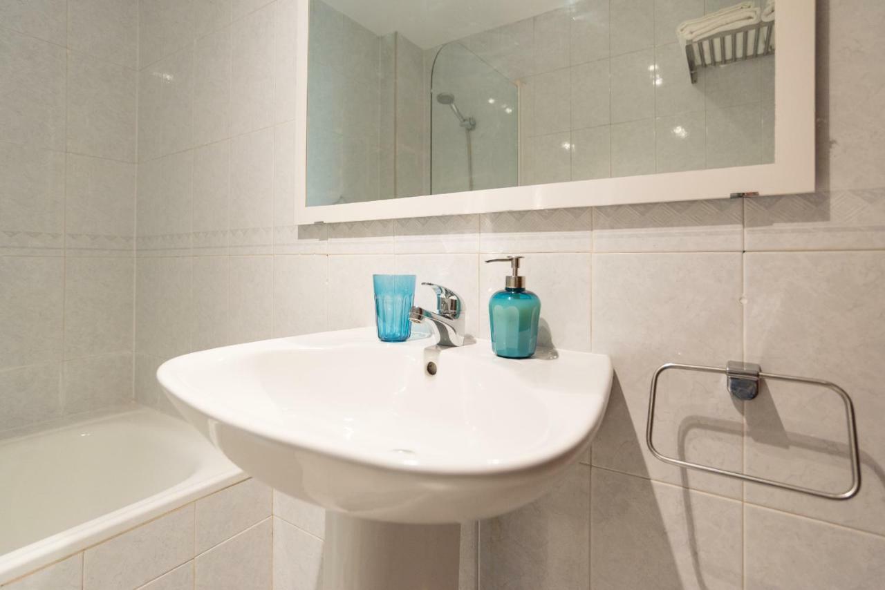 شقة Ambb-Private Patio-Steps Away From Old Town مالقة المظهر الخارجي الصورة